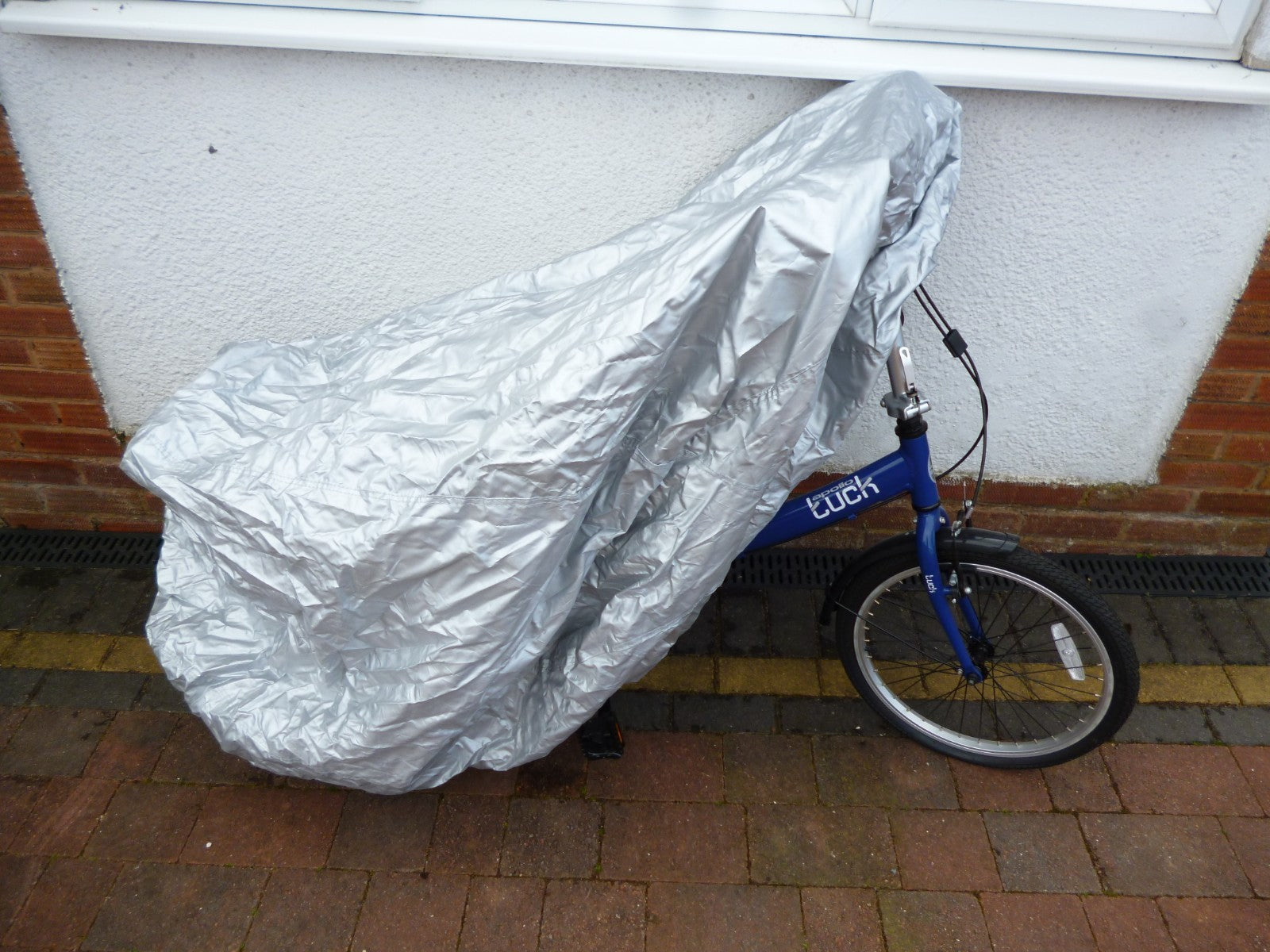 Apollo Tuck Folding Bike - 20" Wheel