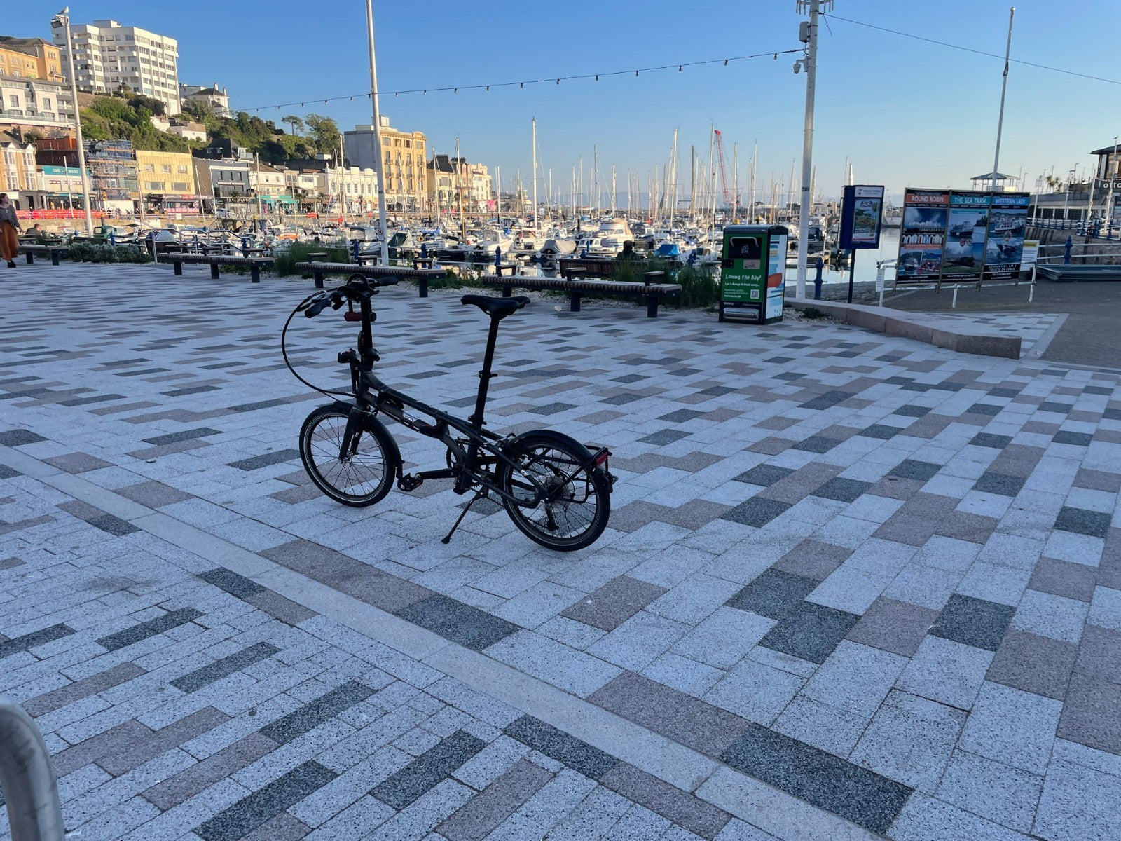 Tern BYB P8 Folding Bike (Nearly as compact as Brompton!)
