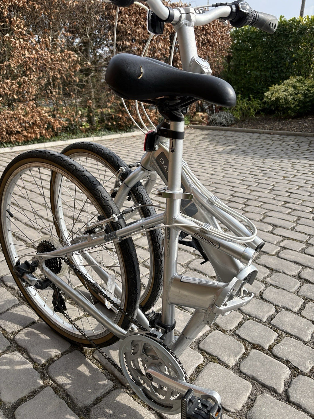 Dahon Espresso Folding Bike 26in wheels silver