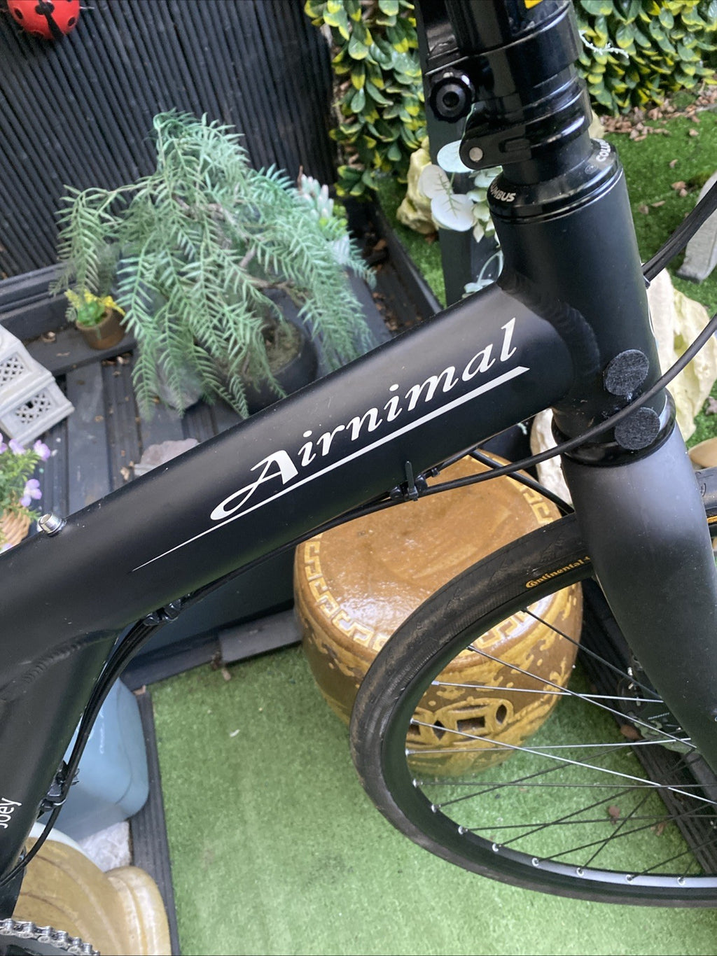 Airnimal Joey Folding Bike 18 Speed, 26 Inch Wheels Custom Frame, Cabin, Forks ￼