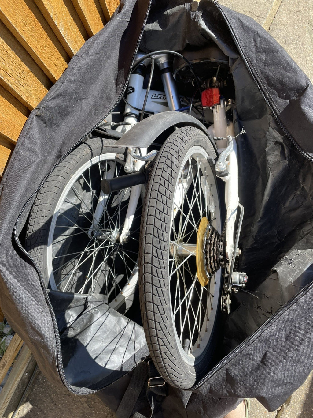 Two Land Rover City Lite Folding Bike 6 Speed Bicycle Fully Ridable With Cases