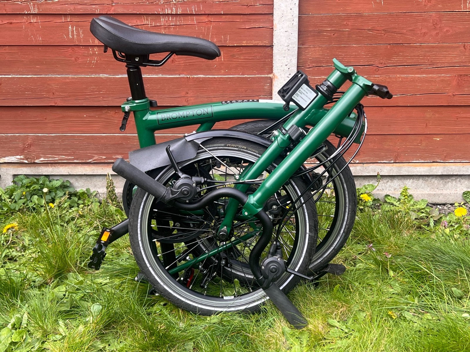 Brompton C Line Folding Bike Racing Green 3-speed