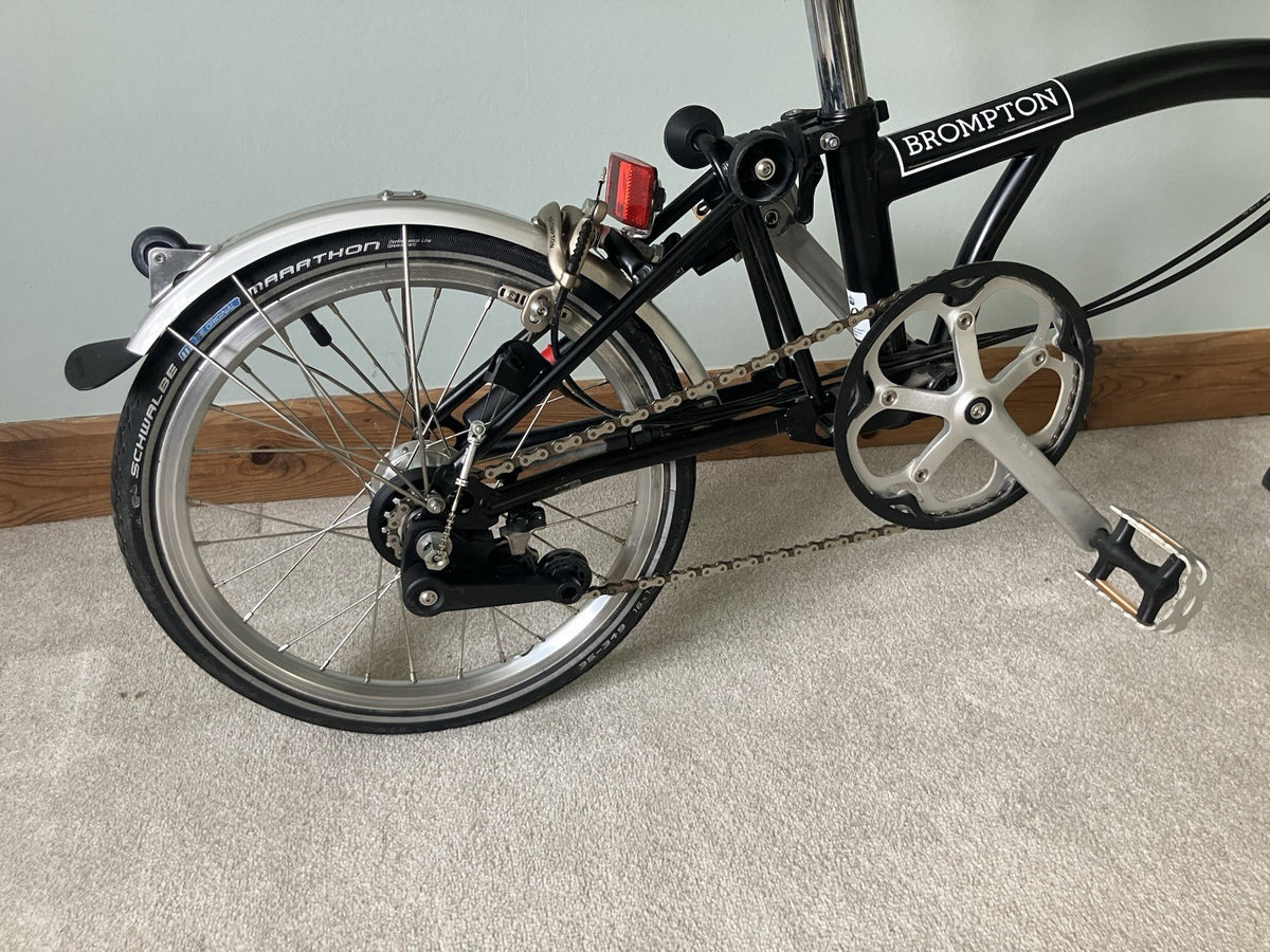 Brompton M6L 6 Speed Folding Bike Black – Only Ridden 3 Times + Ortlieb Bag