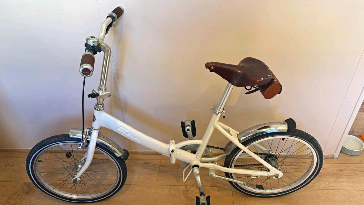 Fiat 500 Folding Bicycye.  Rarely Used. Comes With Fiat 500 Carry Case.