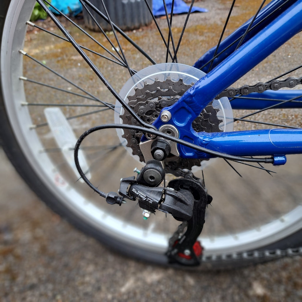 20" wheeled folding bikes for adults used Apollo Luck. commuter.