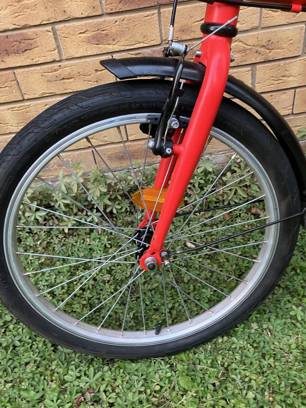 BTWIN Folding Bike 20″ | Urban Commuter Bicycle | 6-Speed Bike | Great for City