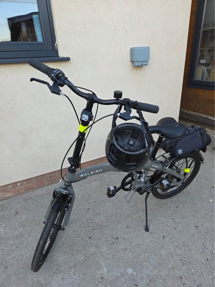 Raleigh Evo Two Folding Bike - Grey