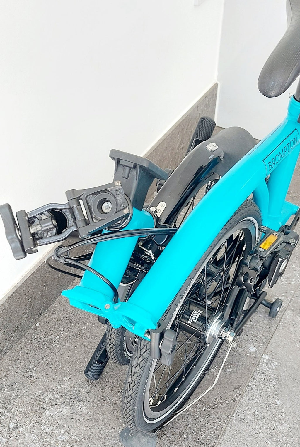 Turquoise Blue 2017 M6L 6-speed Brompton Black Edition + Ortlieb Bag + Toolkit