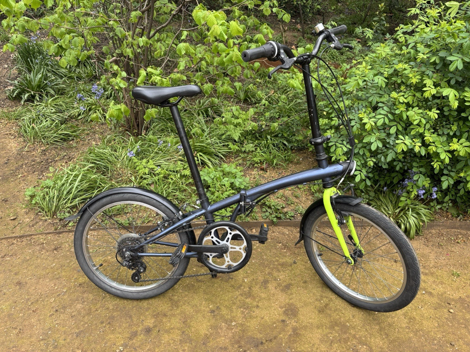 BTWIN Folding Bike 20″ | Urban Commuter Bicycle | 6-Speed Bike | Great for City