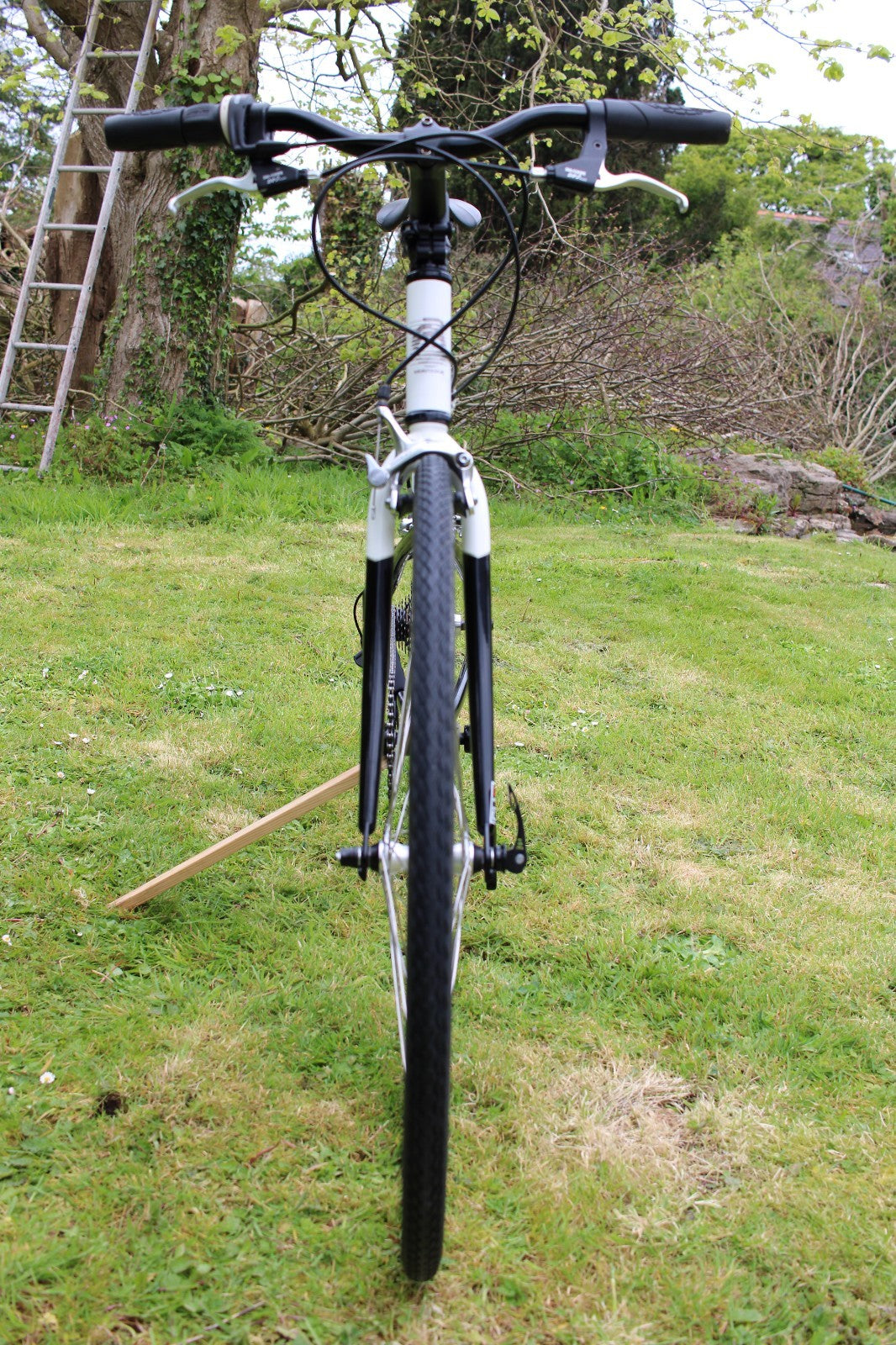 Montague Folding Bike – Urban Model – Large Frame – Excellent Condition!