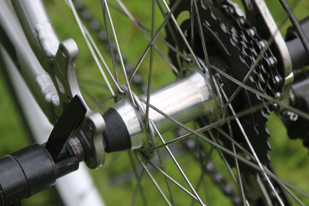 MONTAGUE TOWN,FOLDING 7 SPEED CITY BICYCLE.