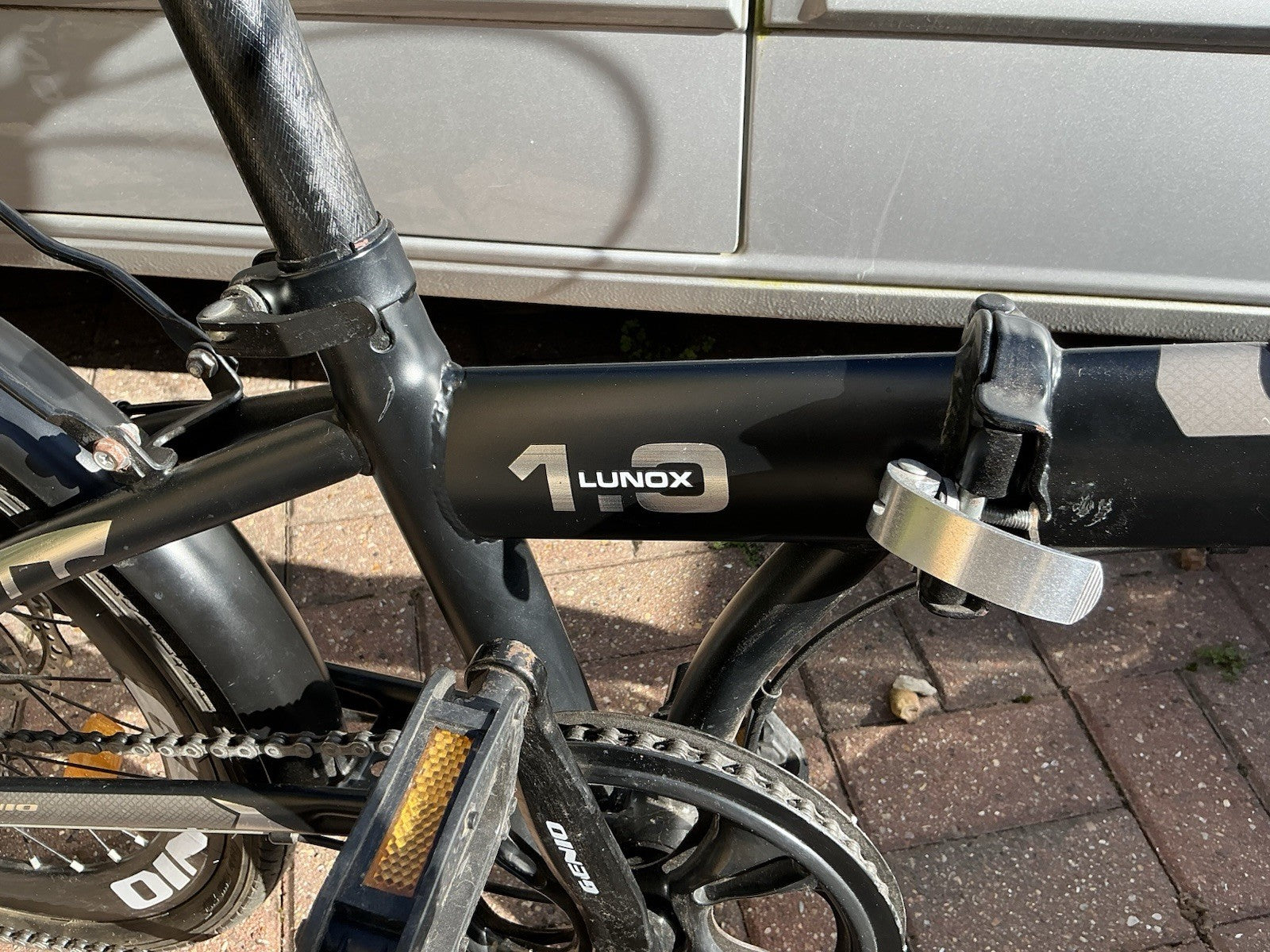 Genio Lenox 1.0 Folding Bike 20" Wheels Black. Spares Or Repair