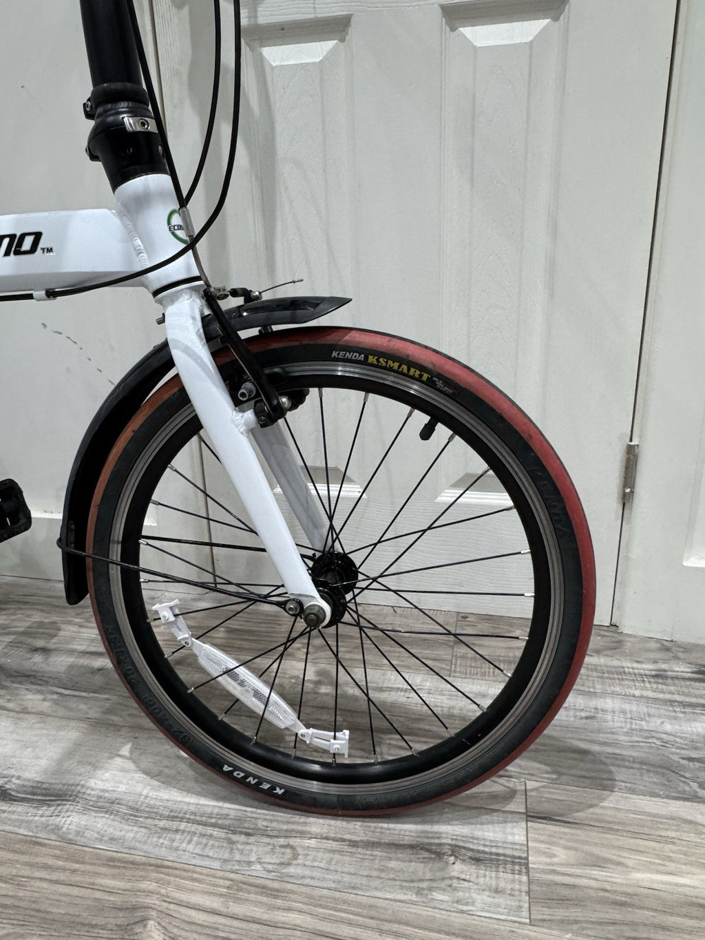 Ecosmo 20 Inch Light Weight Alloy Folding City Bike In Excellent Condition