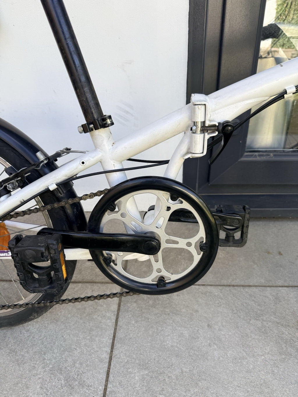 B’TWIN Folding Bike 20in White In SW London Zone 4