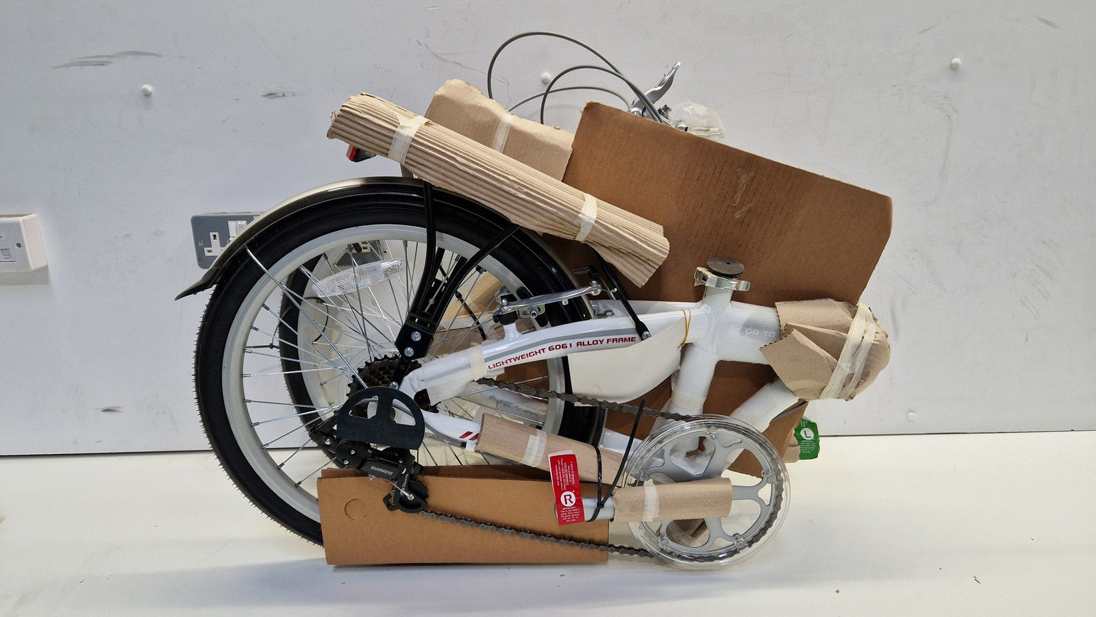 Falcon Go-to Unisex 20" Wheel 7-Speed Compact Alloy Folding Bike - White A