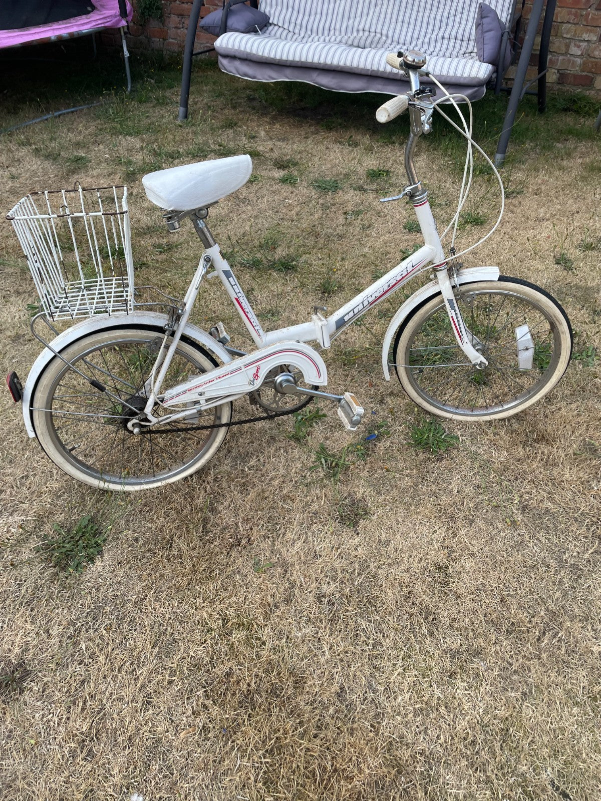 Universal  Fold Up Bike. Fold up Bike. Push Bike. Bike. Old Bike.