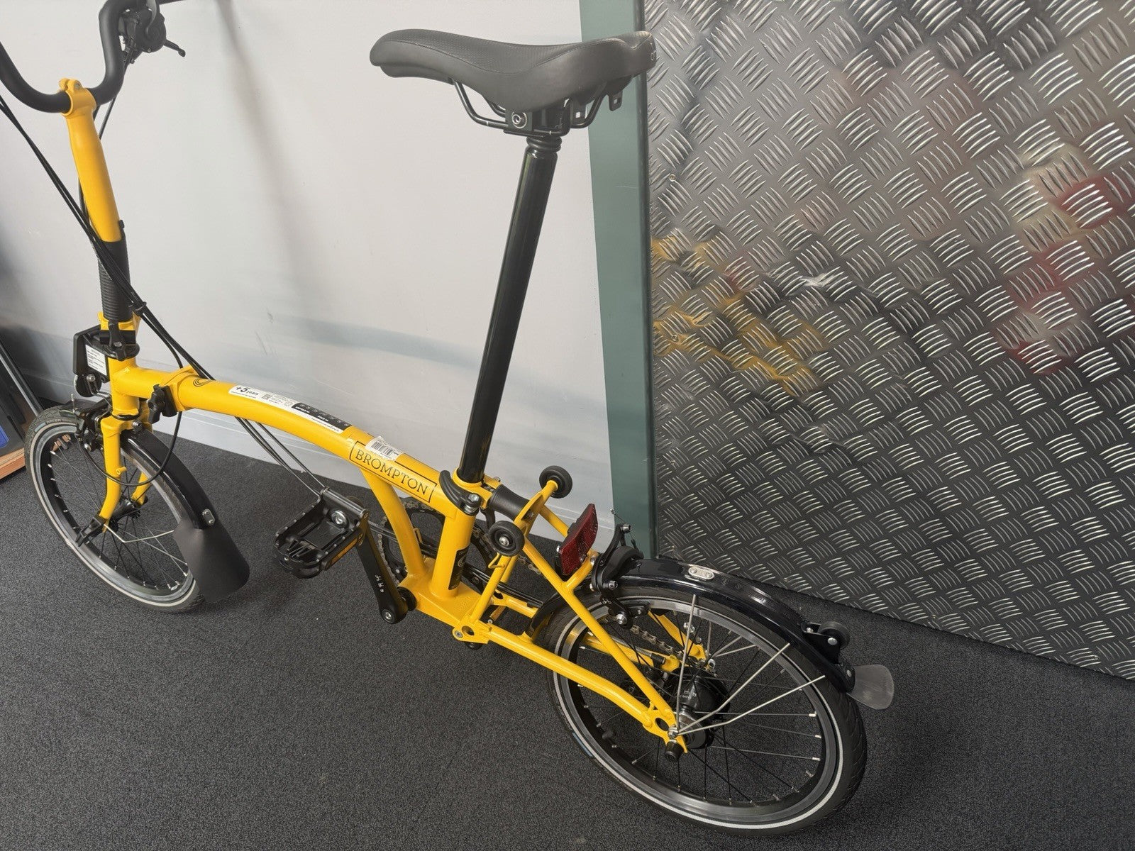 Brompton C Line 6 Speed Folding Bike Bumblebee Yellow Brand New Condition