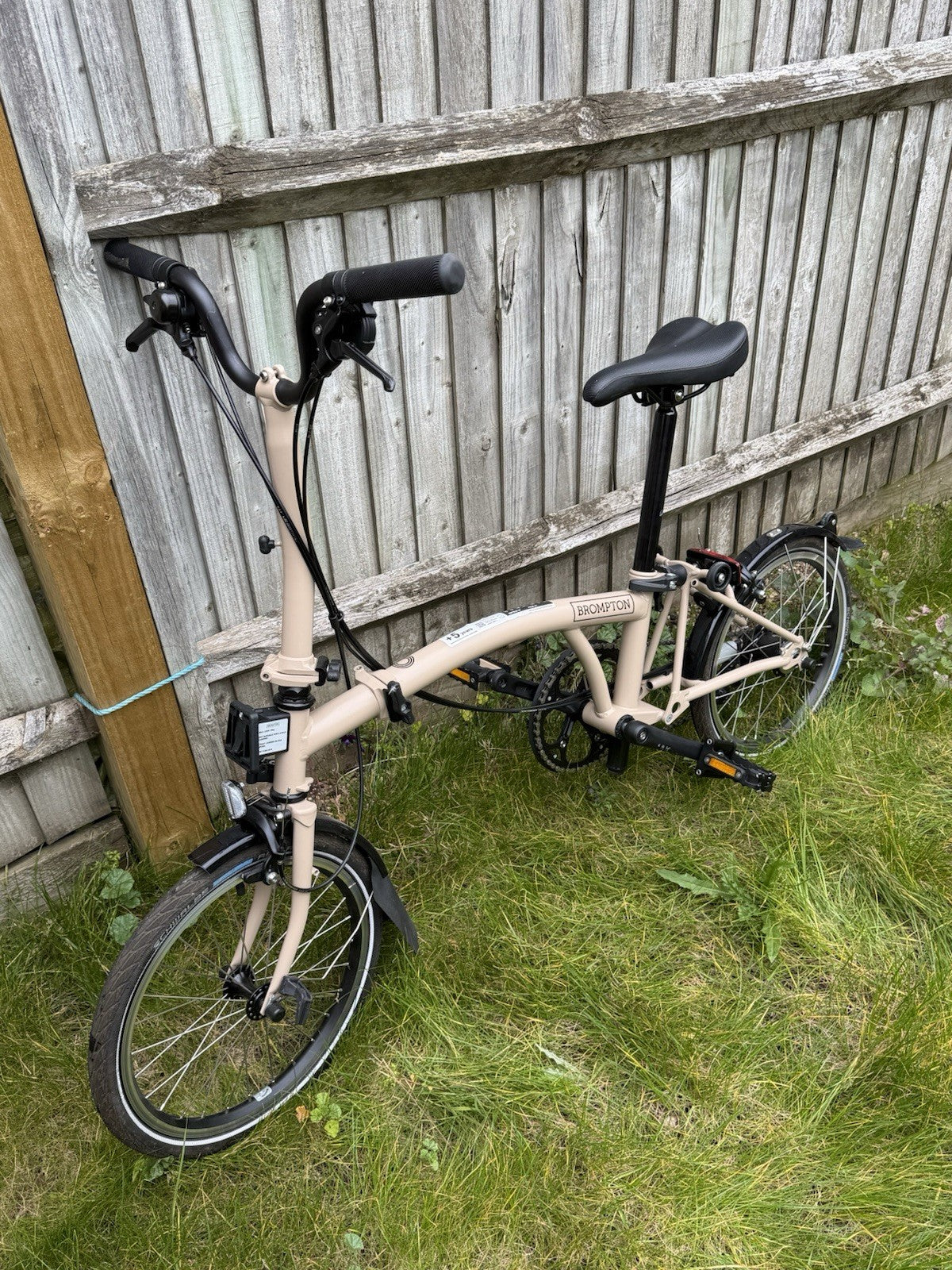 Brompton C Line Explore Folding Bike 6-Speed Mid-Bar Dune Sand Excellent Quality