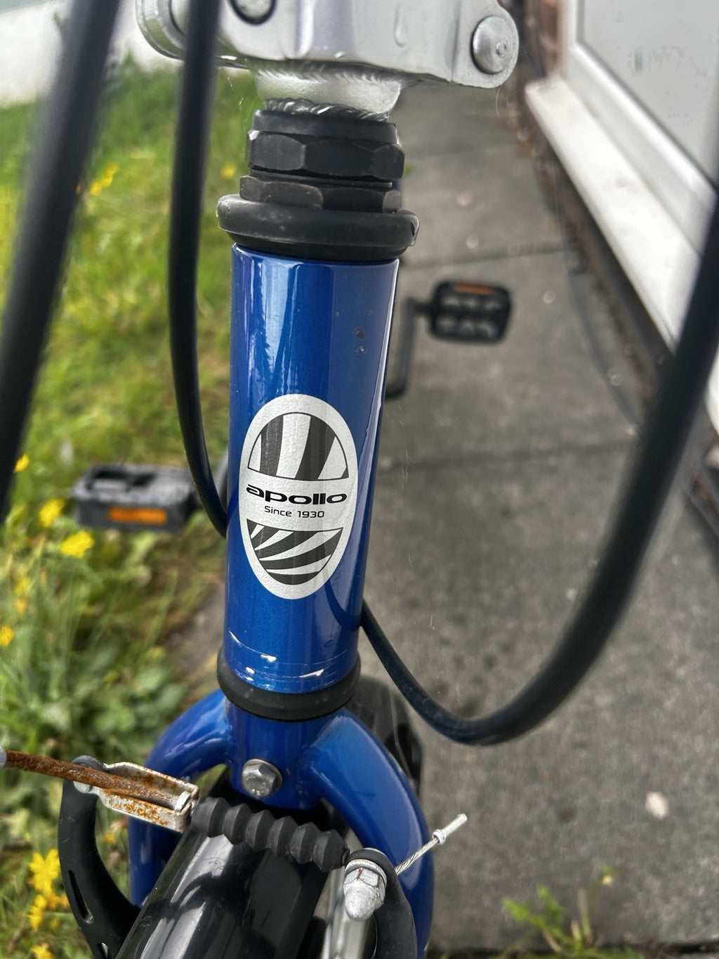 Apollo Luch Folding Bike 20 in Blue Aluminium V-Brake Mudguards Rear Light