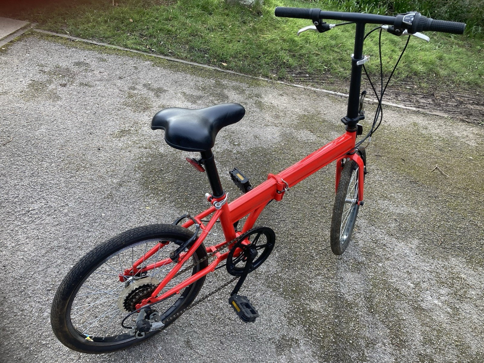 Bright Red Folding Bike with 7 Speed