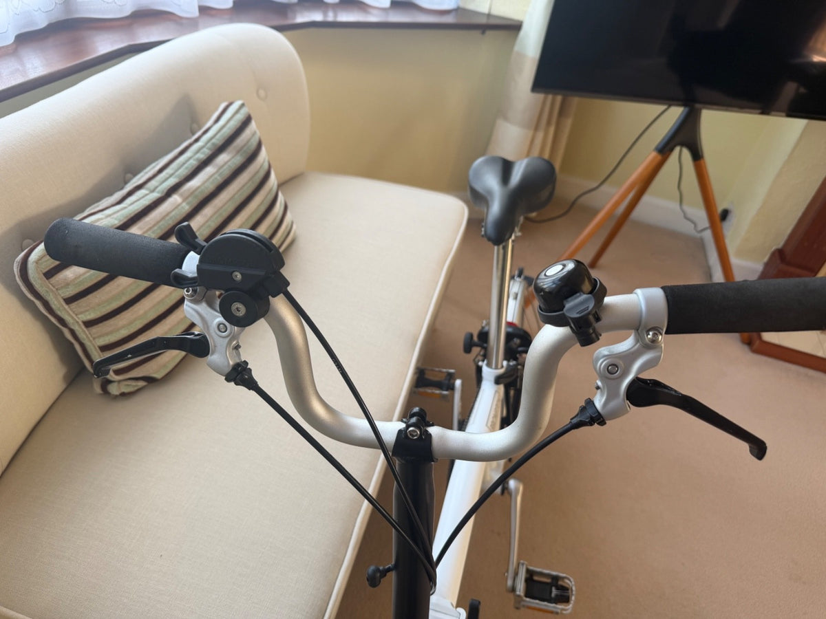 Brompton M3L used only on a handful of occasions, mint condition..