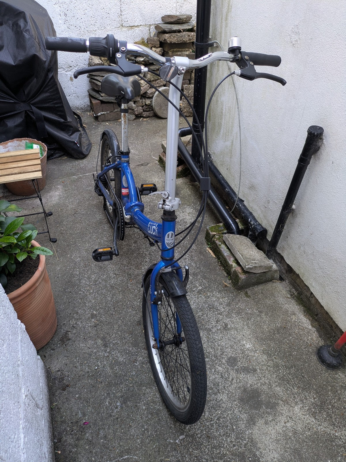 Apollo Tuck 6 Speed 20″ Folding Bike - Blue