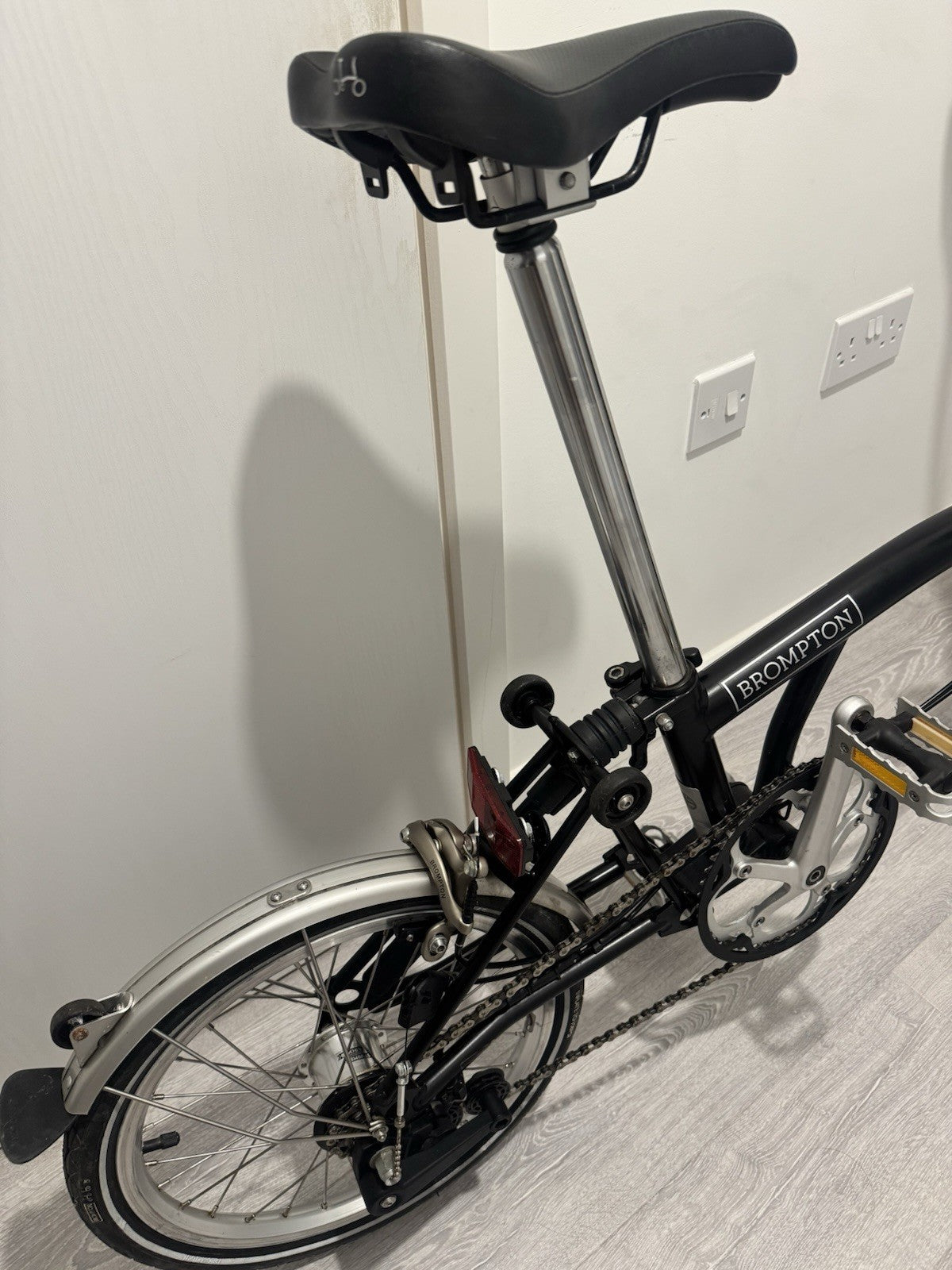 Brompton M6L 6 Speed Folding Bike – Black – Great Working Order – With Pump