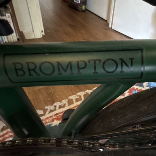 2023 Brompton Folding Bike Green C-line 6 speed good condition barely used