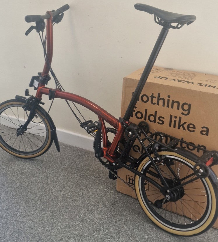 Brompton P Line 12 speed FLAME LACQUER + roller. Low £$🌎 Post📦🛫📮.RRP£2679