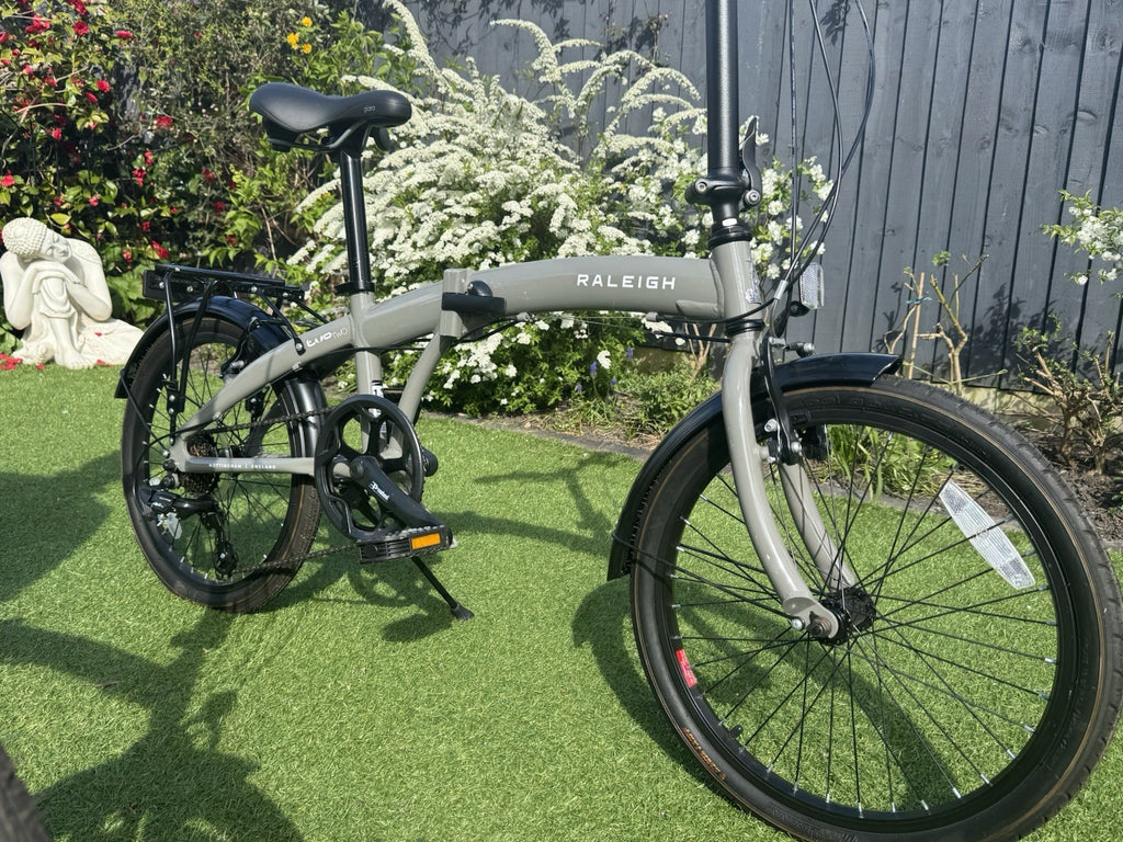 Pair of Raleigh Evo Two Fold Up Bikes. Used twice. 20” Wheel           7 Gears