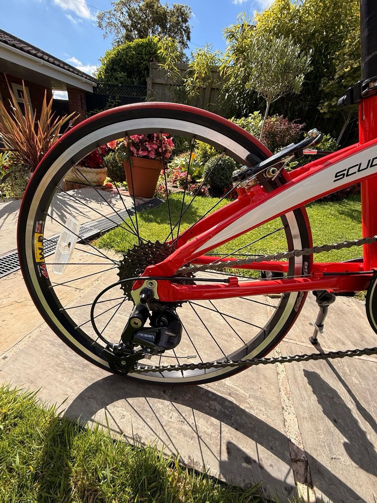 Ferrari Scuderia Ferrari Folding Bike 26in 7-Speed Flat Bar Red/White