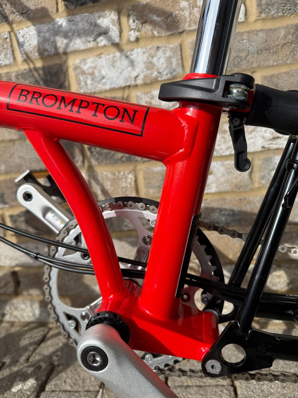 Brompton Rocket Red & Black 3 Speed Mid C Line M3L with Dynamo Lighting