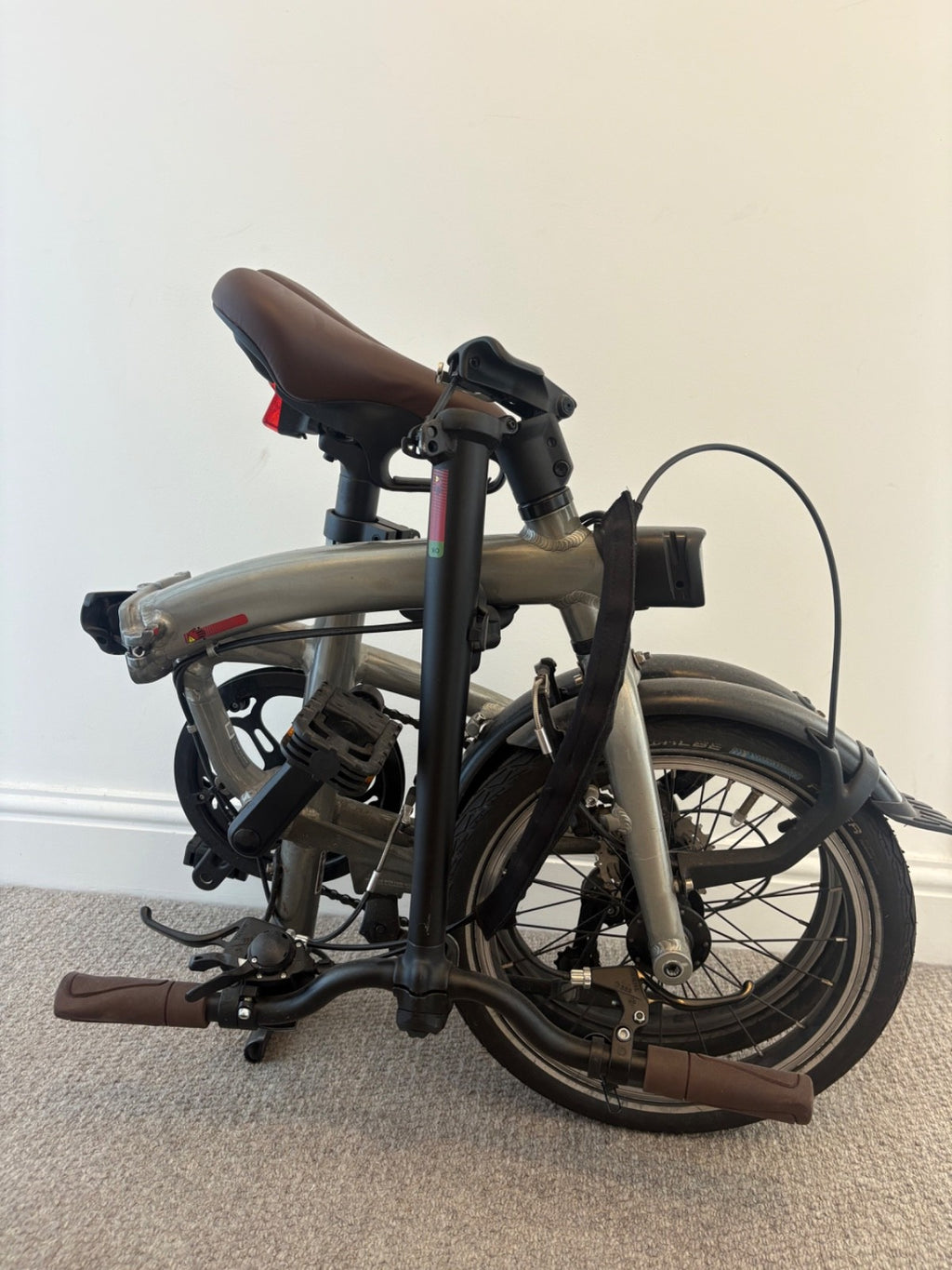 BTWIN tilt 900 folding bike in graphite