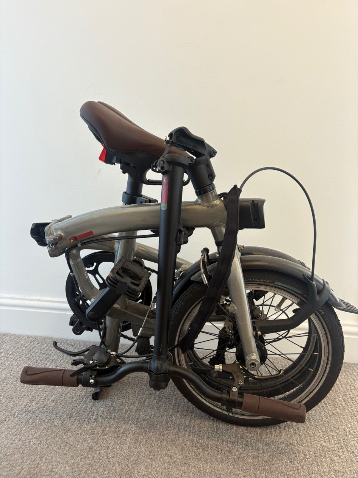 BTWIN tilt 900 folding bike in graphite