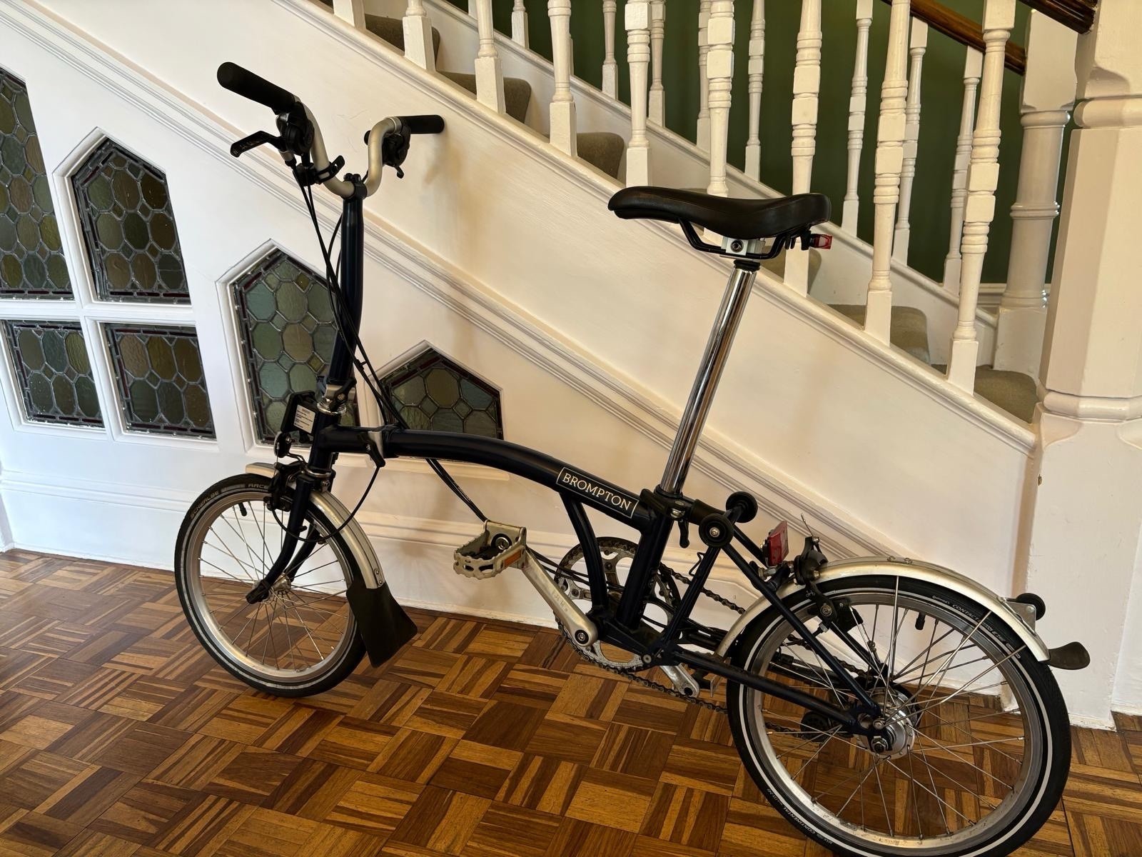 Brompton Folding Bike 6-Speed Navy Blue Excellent Condition