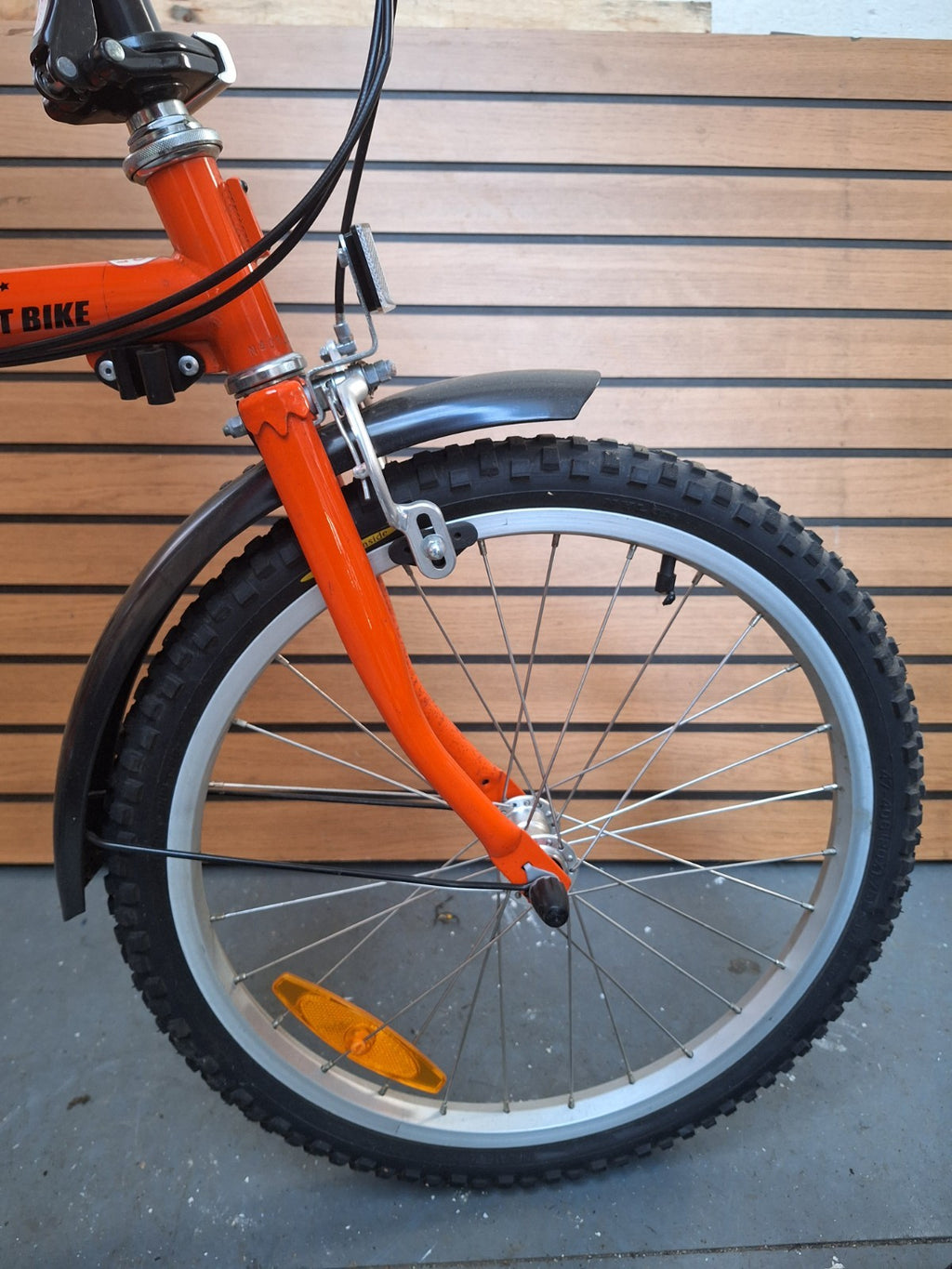 Uri Geller "Bend It Bag It Bike" Folding Bike by Neobike