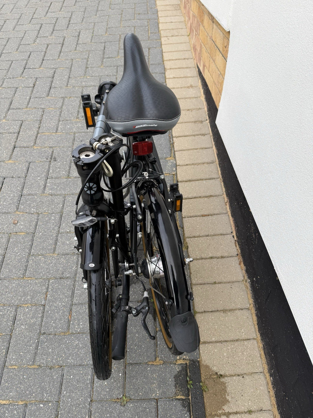 DAHON Vitesse 20in Folding Bike Black/Grey 7-Speed Aluminium V-Brake Mudguards