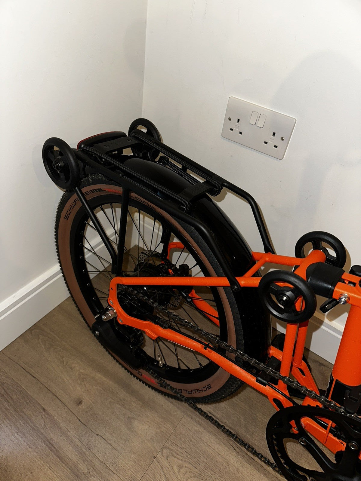 Brompton G-Line(roller frame), M, Orange, 8 speed - Be seen lights included