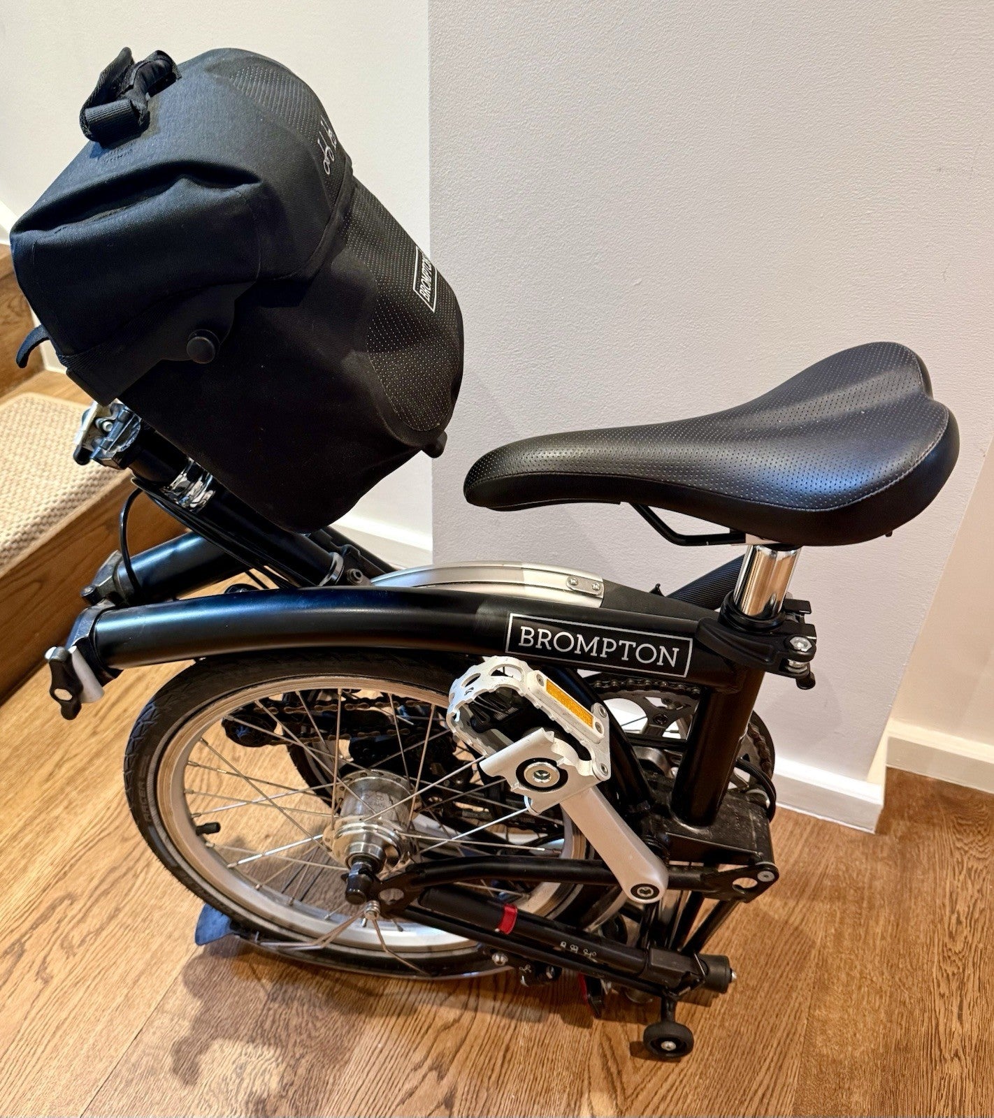 Brompton Folding Bike Black 6 Speed + 2xBrompton Bag, LITELOK, Lights & Cover