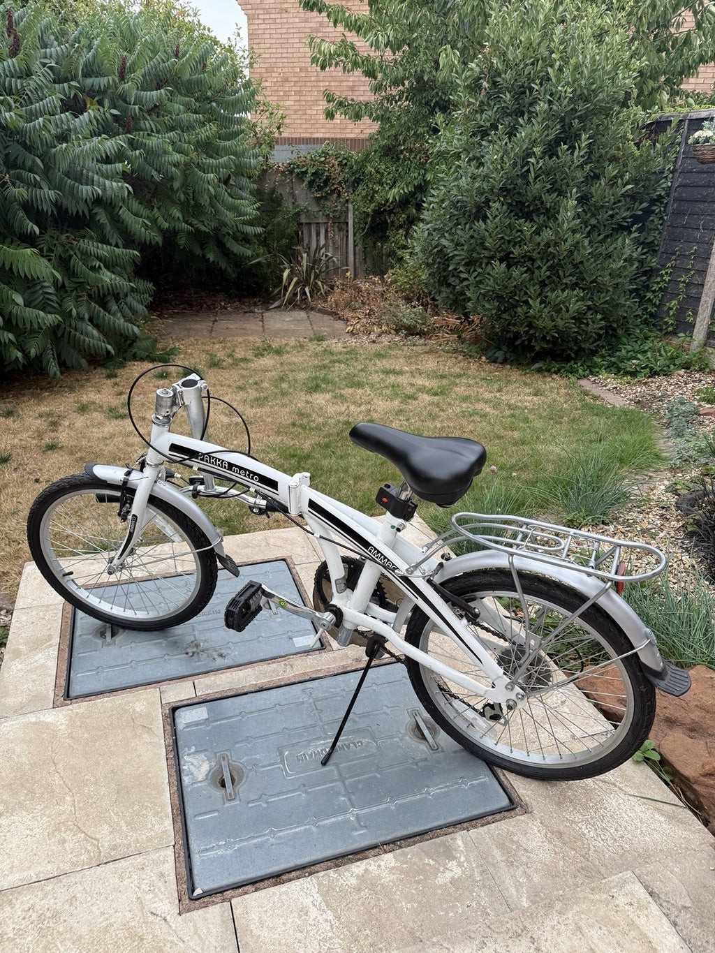 Ammaco Pakka Metro Folding Bike 20" Wheel, White
