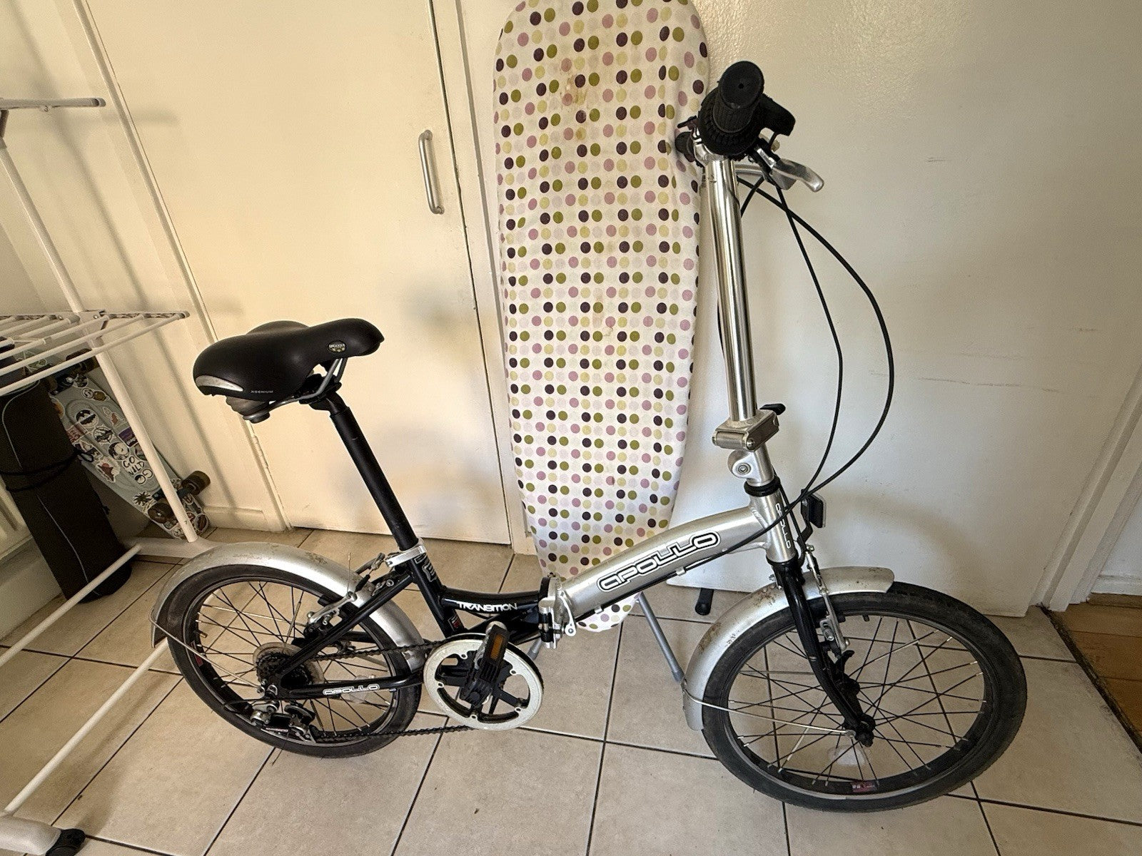 Apollo Transition 20in Folding Bike 6-Speed Aluminium Mudguards Silver/Black