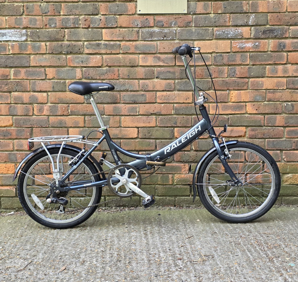 Raleigh EVO 7SP Folding Bike, Aluminum Frame, 20" Wheels, 7 Speed