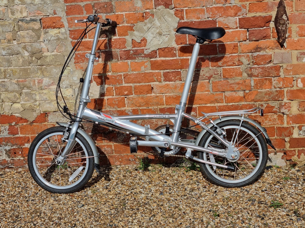 Seasure DFB2 folding bike with carry case.  Bought from Seamark Nunn for £304.90