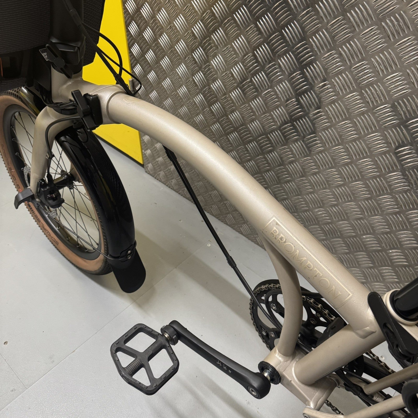 Brompton G Line 4 Speed Traildust White Folding Bike