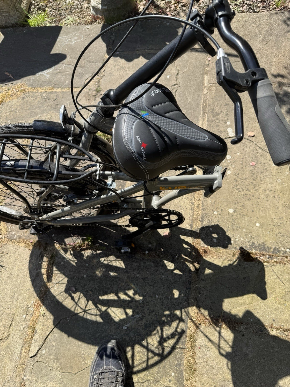 Raleigh Evo 2 Folding Bike 7-Speed Shimano Gears, Grey. Never Ridden.