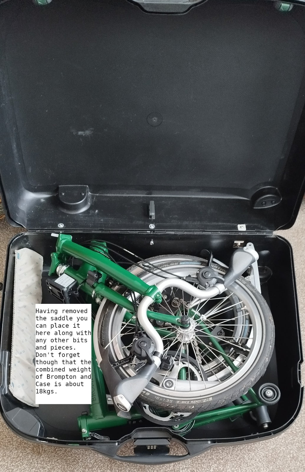 Brompton M6R C line Explore 2022 6 Speed Racing Green + extras Wahoo Elemnt Bolt