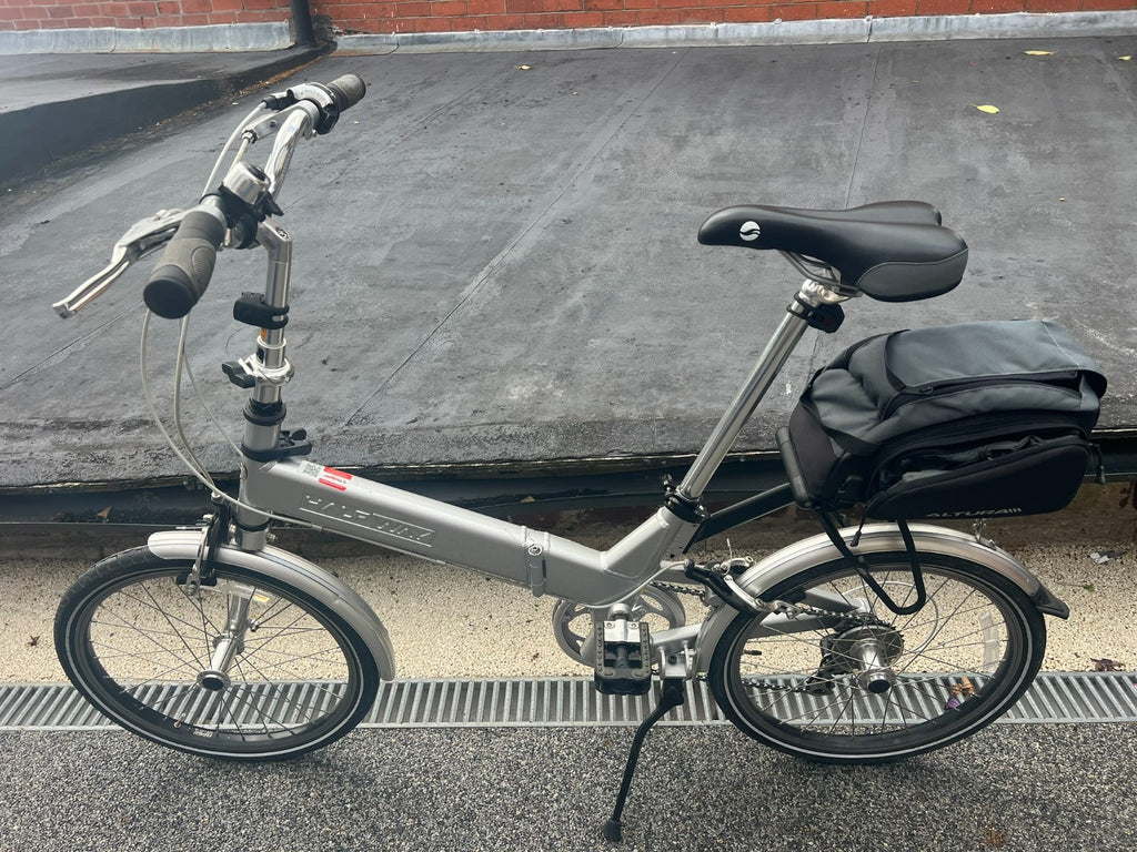 2 x Giant Halfway Folding Bike 20'' Wheels 7-Speed silver frame
