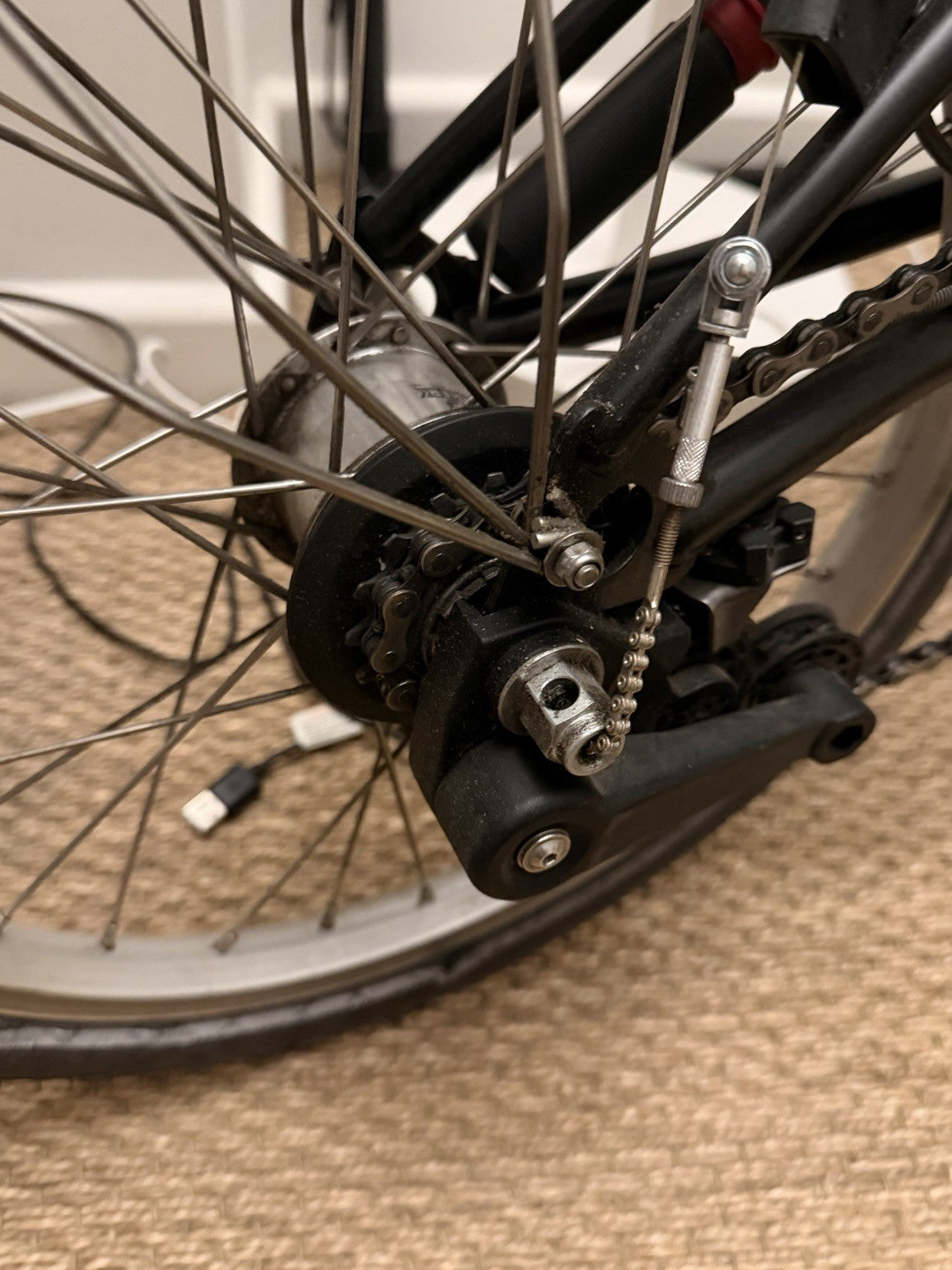 Brompton M6L black Folding Bike 16 in Wheels Black 6 speed + carbon seat post