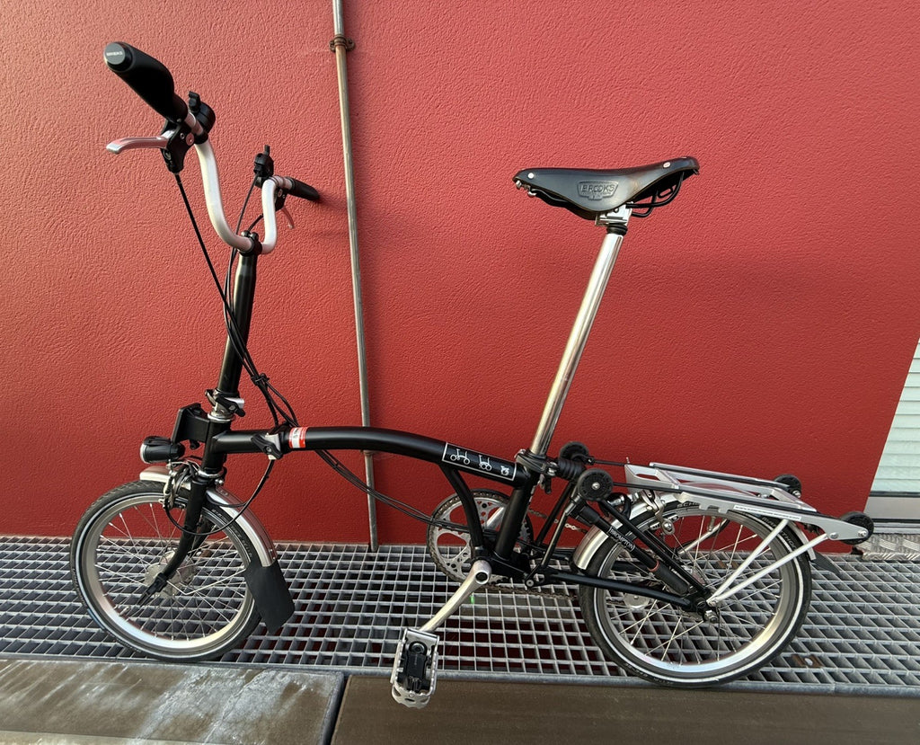 Brompton M3R Matte Black - 3 Speed with Son Dynamo Hub