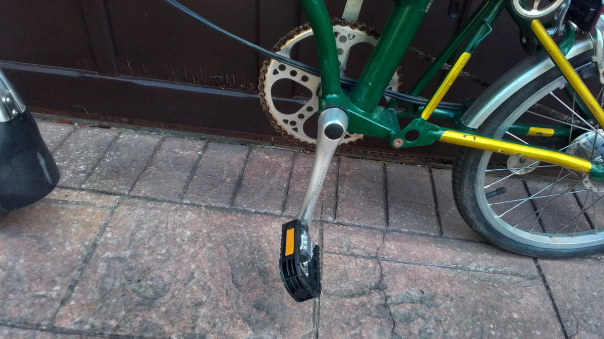Brompton Folding Bike 3-Speed, Green.  Good Condition And  Ready For Use.